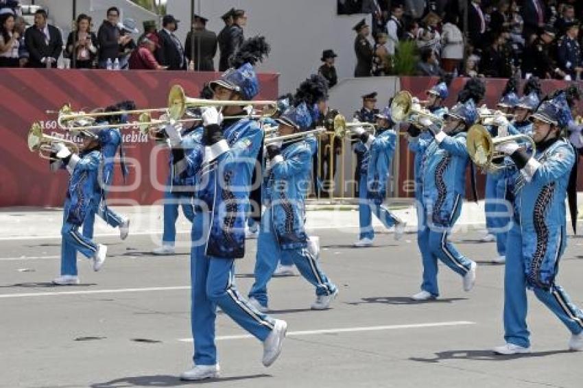 DESFILE 5 DE MAYO . CELMA