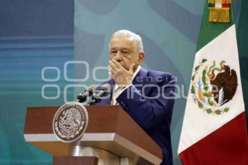 AMLO . MAÑANERA