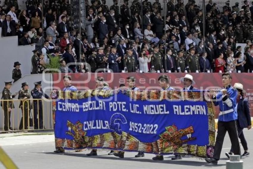 DESFILE 5 DE MAYO . CELMA