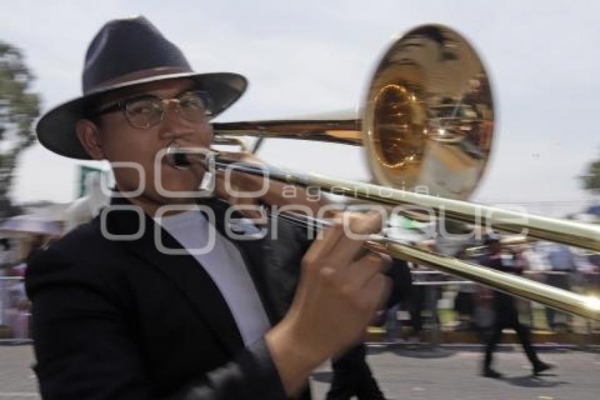 DESFILE 5 DE MAYO