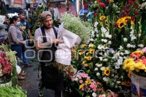 FLORES . DÍA DE LAS MADRES