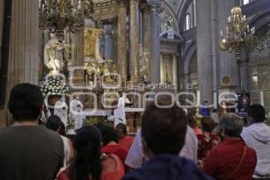 CATEDRAL . MISA