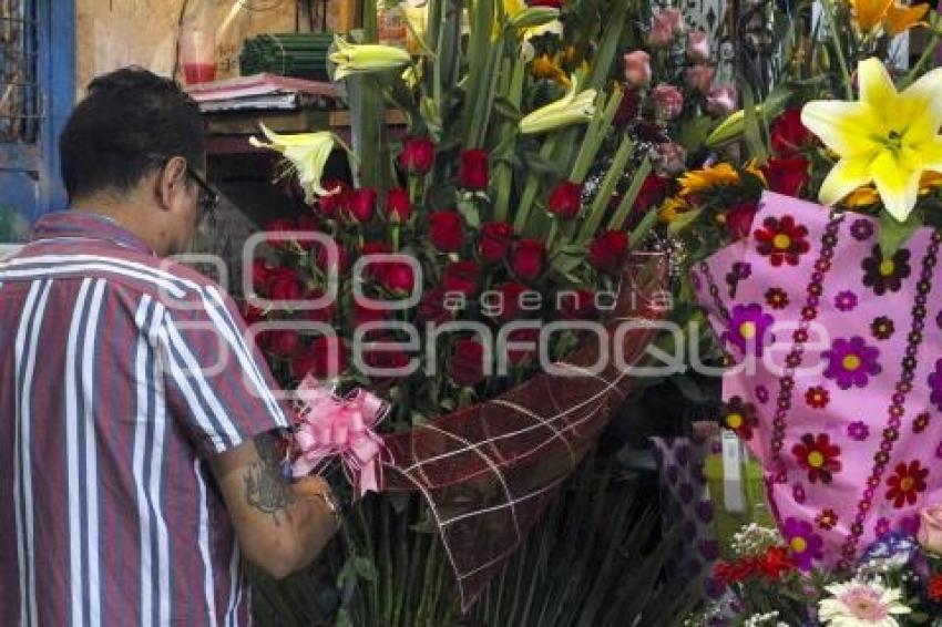 ATLIXCO . VENTA DE FLORES