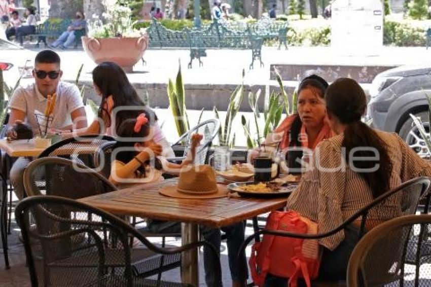 DÍA DE LAS MADRES . RESTAURANTES