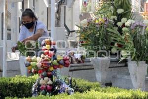 PANTEÓN DÍA DE LA MADRES