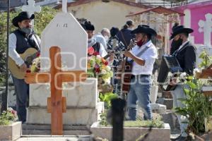 PANTEÓN DÍA DE LA MADRES