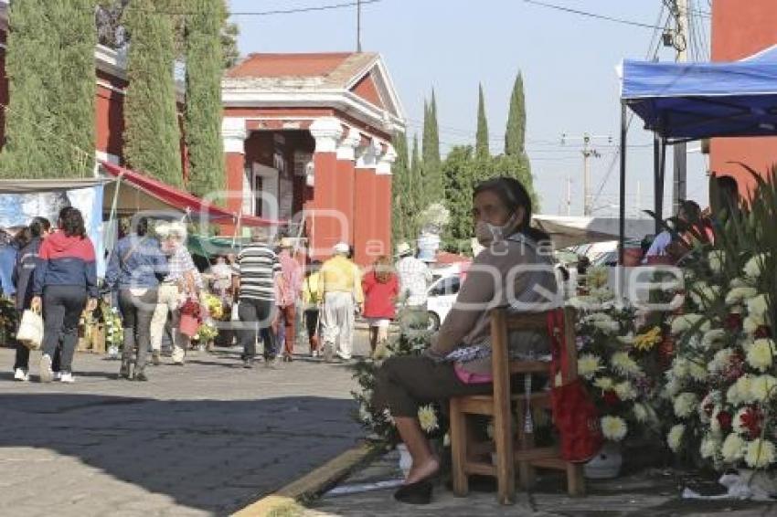 PANTEÓN DÍA DE LA MADRES