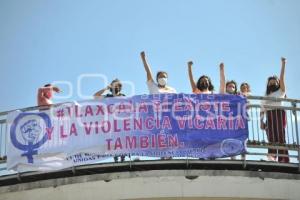 MANIFESTACIÓN . FRENTE INTERNACIONAL DE MUJERES