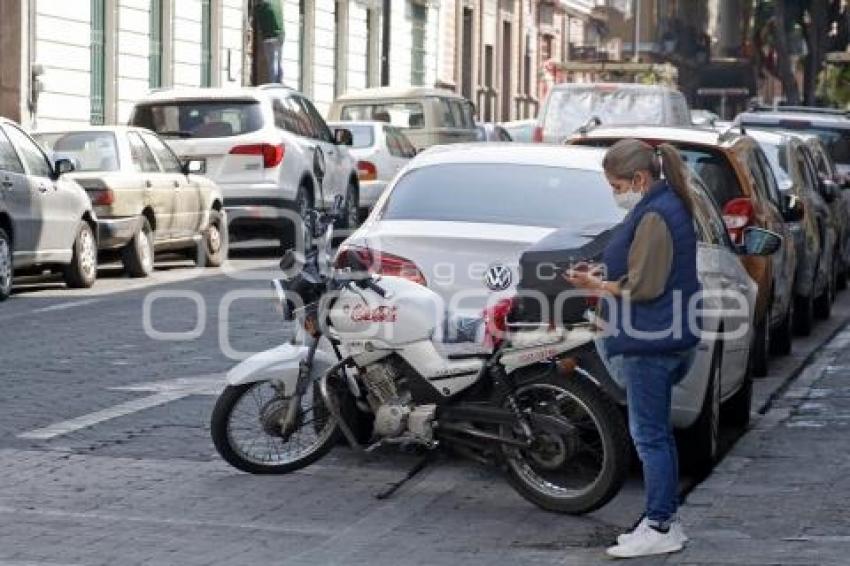 ESTACIONAMIENTO SEGURO . MOTOCICLETAS