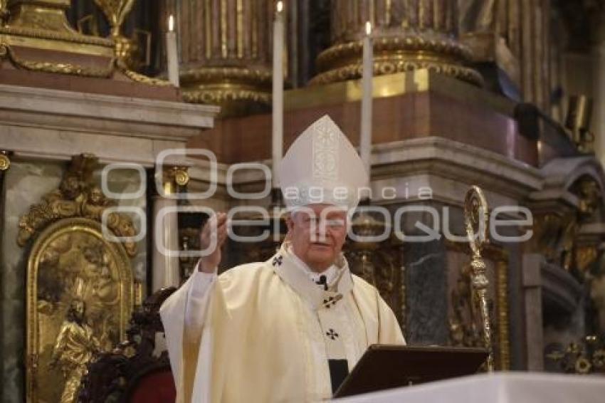 CATEDRAL . MISA