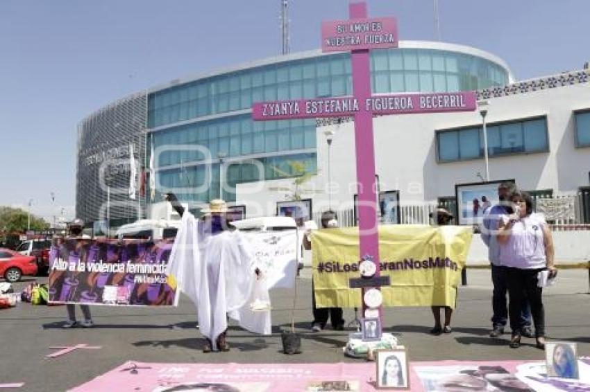 PROTESTA . FEMINICIDIOS