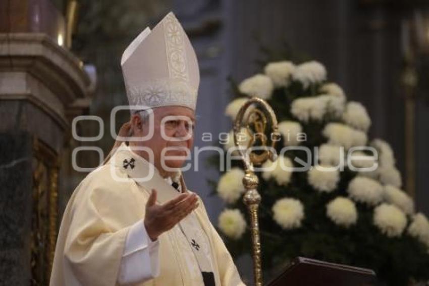 CATEDRAL . MISA
