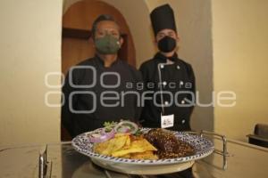 CANIRAC . MOLE POBLANO