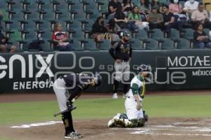 BEISBOL . PERICOS VS LEONES