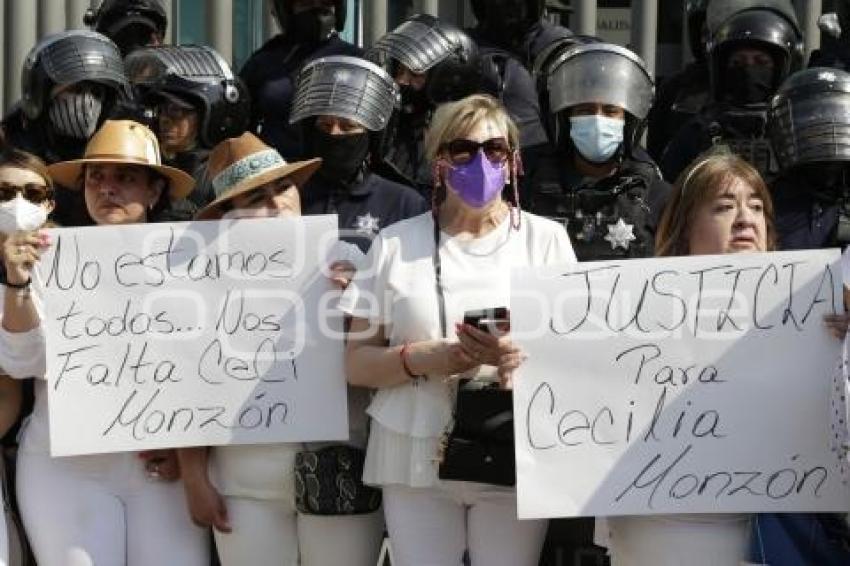 MANIFESTACIÓN . JUSTICIA CECILIA MONZÓN