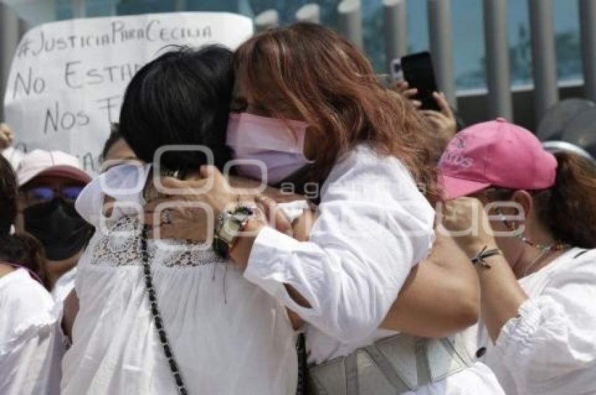 MANIFESTACIÓN . JUSTICIA CECILIA MONZÓN