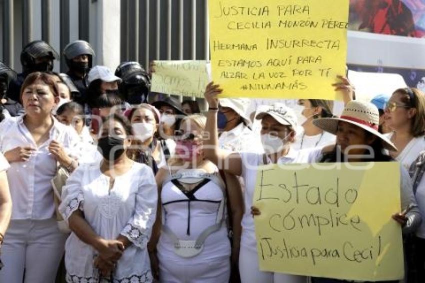 MANIFESTACIÓN . JUSTICIA CECILIA MONZÓN
