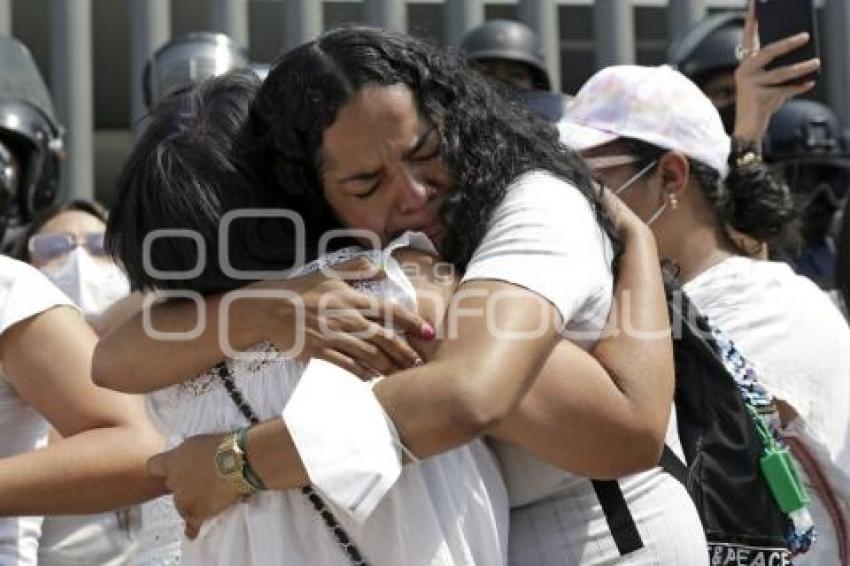 MANIFESTACIÓN . JUSTICIA CECILIA MONZÓN
