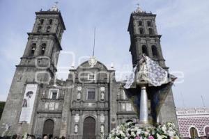 PROCESIÓN . VIRGEN DE LA DEFENSA