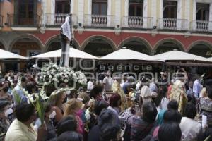 PROCESIÓN . VIRGEN DE LA DEFENSA