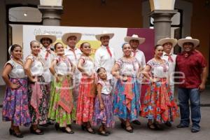 CULTURA . ENTREGA DE RECONOCIMIENTOS