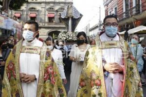 PROCESIÓN . VIRGEN DE LA DEFENSA