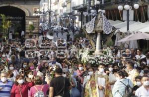 PROCESIÓN . VIRGEN DE LA DEFENSA