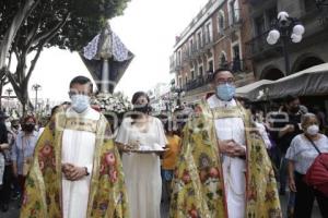 PROCESIÓN . VIRGEN DE LA DEFENSA