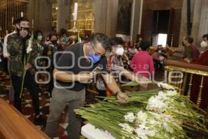 PROCESIÓN . VIRGEN DE LA DEFENSA