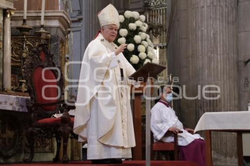 CATEDRAL . MISA
