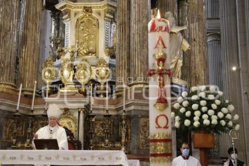 CATEDRAL . MISA