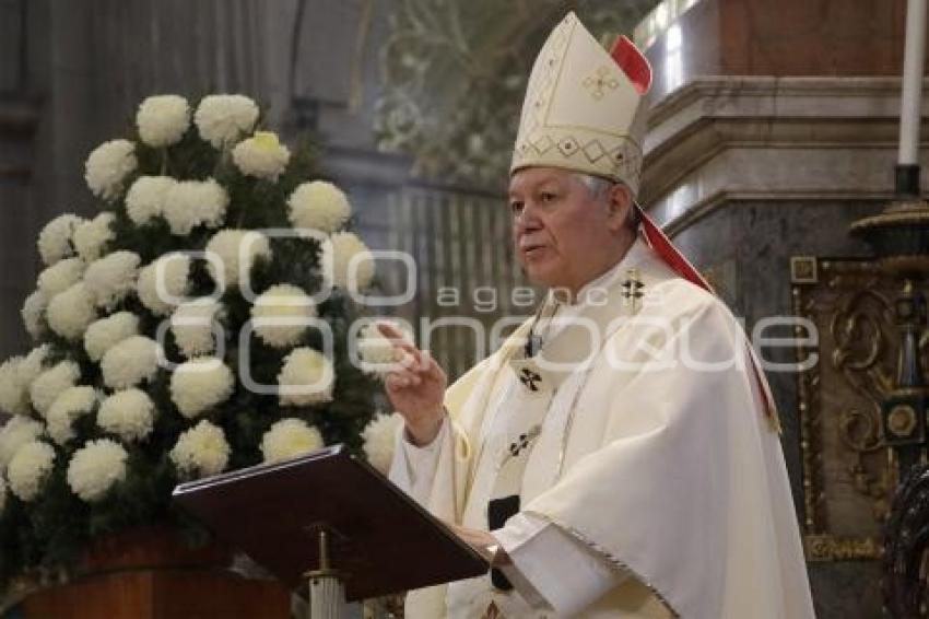CATEDRAL . MISA