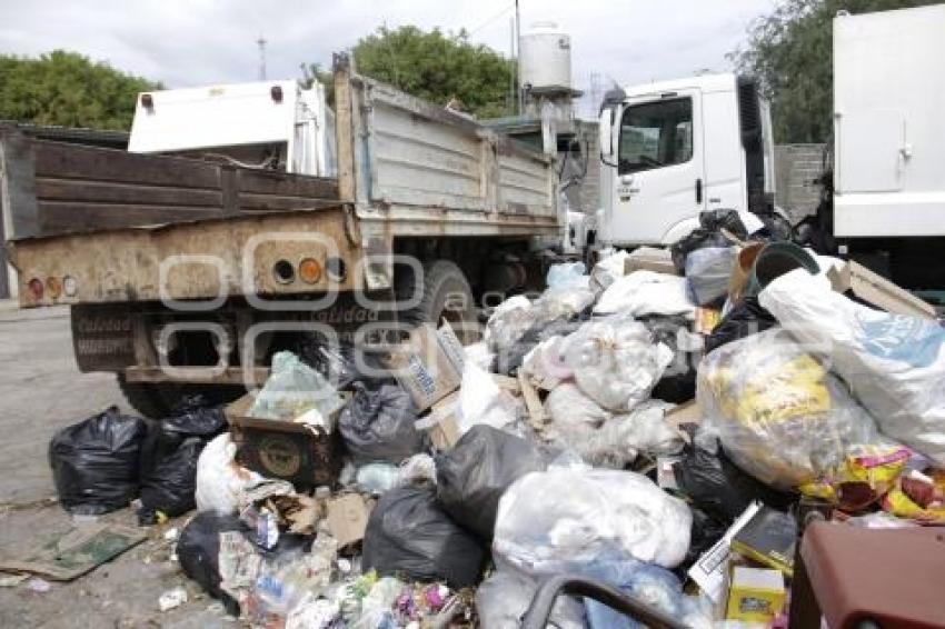 ACATLÁN . BASURA