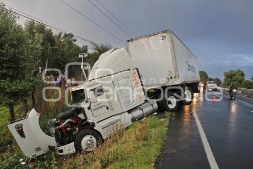 TLAXCALA . ACCIDENTE AUTOMOVILÍSTICO