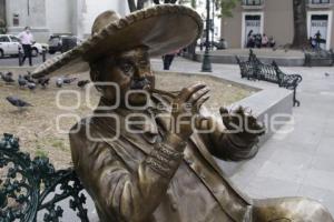 MARIACHI .  PARQUE SANTA INÉS