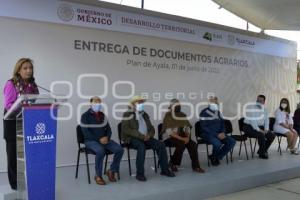 TLAXCALA . ENTREGA TÍTULOS DE PROPIEDAD