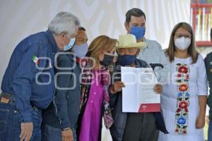 TLAXCALA . ENTREGA TÍTULOS DE PROPIEDAD