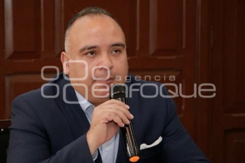 FERNANDO SARUR