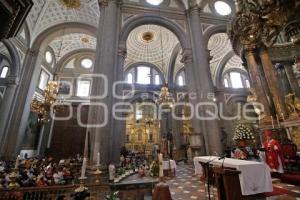 CATEDRAL . MISA