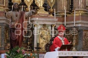 CATEDRAL . MISA