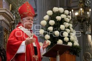 CATEDRAL . MISA