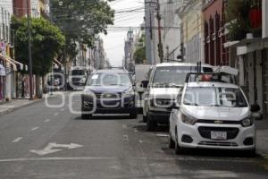 MAL USO CAJONES DE ESTACIONAMIENTO