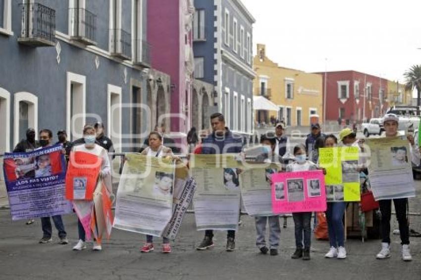 FAMILIARES PAREJA DESAPARECIDA