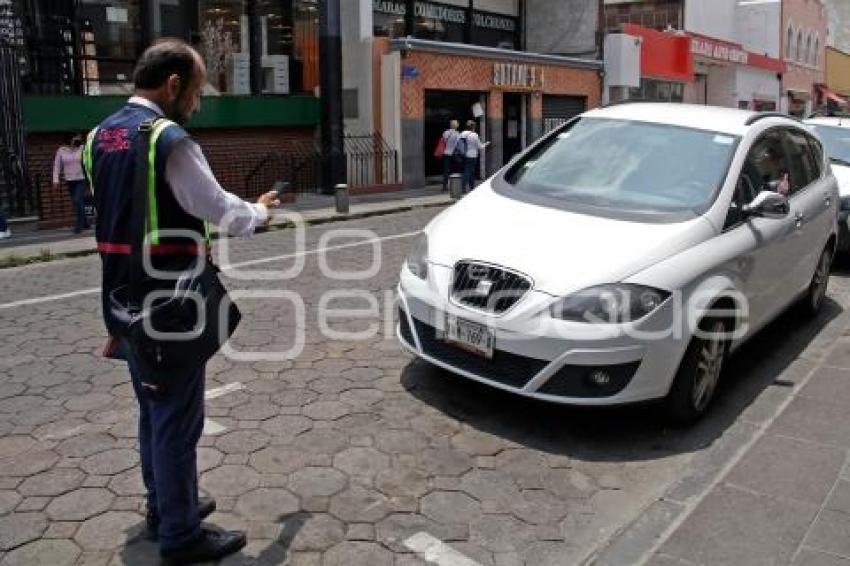 PARQUÍMETROS . SUPERVISORES DE MOVILIDAD