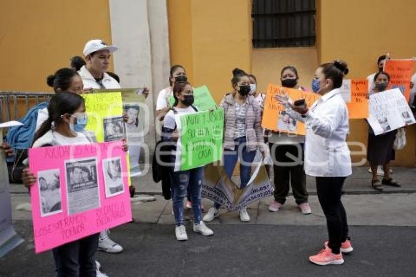 FAMILIARES PAREJA DESAPARECIDA