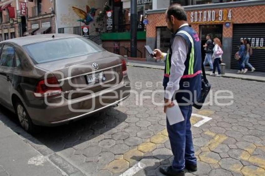 PARQUÍMETROS . SUPERVISORES DE MOVILIDAD