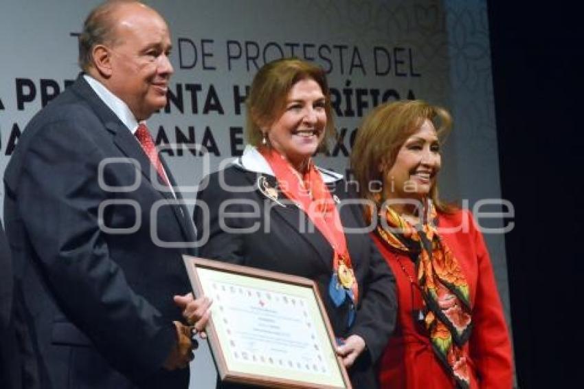 AYUNTAMIENTO . ENTREGA DE RECONOCIMIENTOS