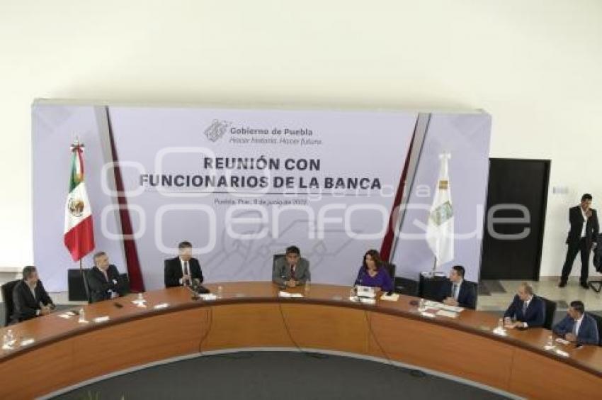 REUNIÓN FUNCIONARIOS DE LA BANCA