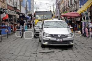 16 PONIENTE . ADOQUINES DAÑADOS