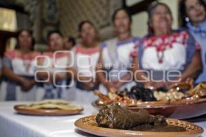 FERIA DEL MOLE Y EL GUAJOLOTE